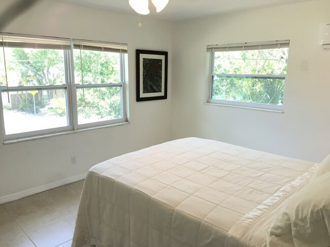Photo - 3700-3700 Haines Rd N