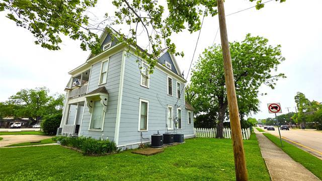 145 N Kealy Ave