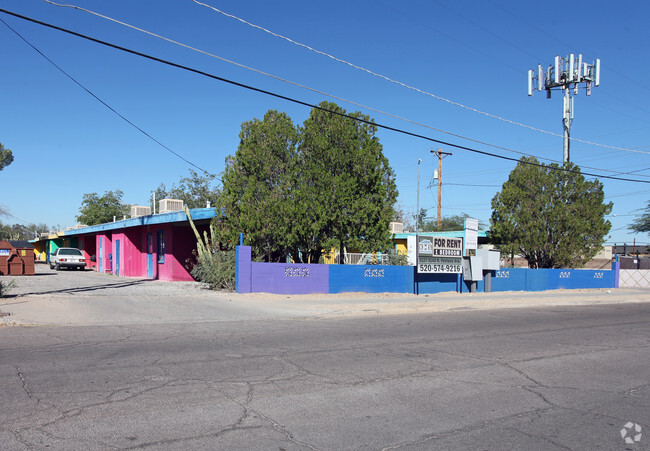 Building Photo - Fontana East Apartments