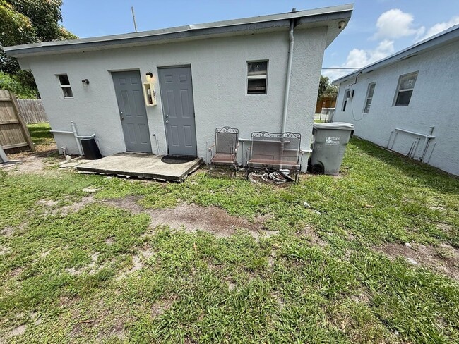 Building Photo - 604 NW 9th Ave Rental