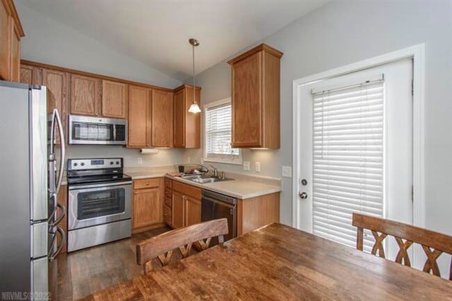 Photo - Cozy Home in Established Christiansburg Neighborhood