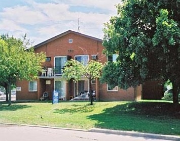 Building Photo - Empress Court Apartments