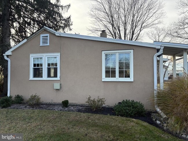 Photo - 3842 Old Easton Rd