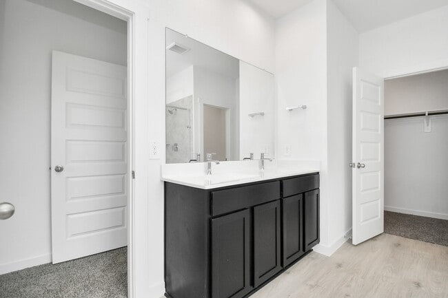 Photo - 3843 Pierce Pl Ln
