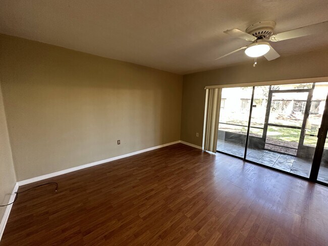 Photo - 2735 SW 35th Pl