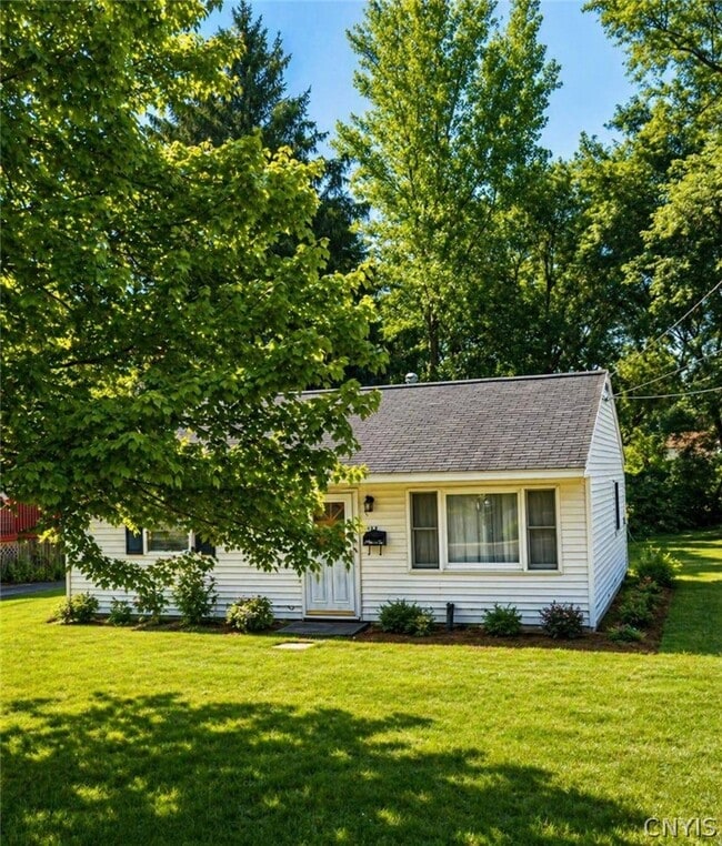 Building Photo - 204 Elmbrook Dr