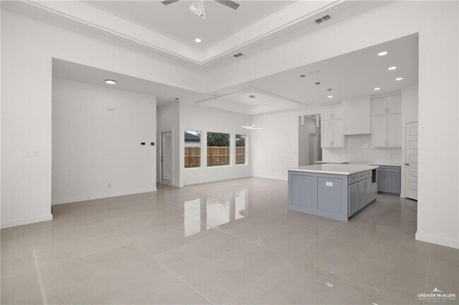 18 Sonny Dr
