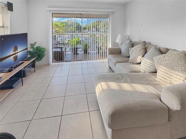 Photo - 10411 SW 108th Ave Unit 251