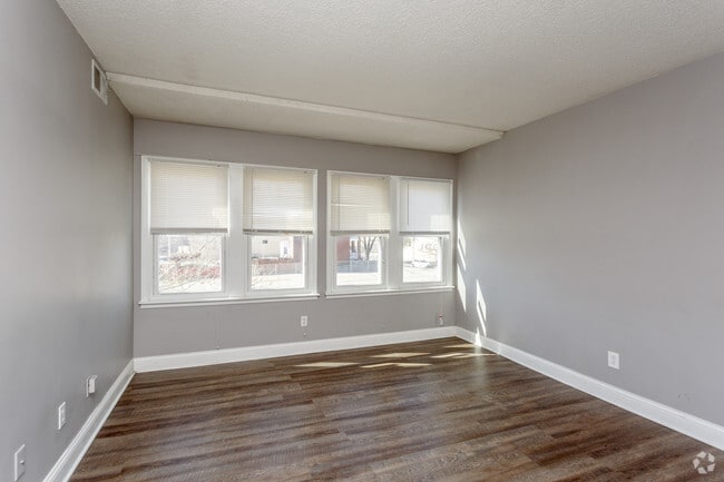 2BD, 1BA