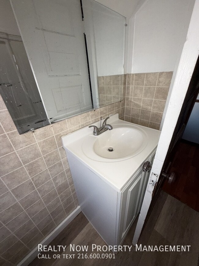 Photo - 1344 S Green Rd Unit 2