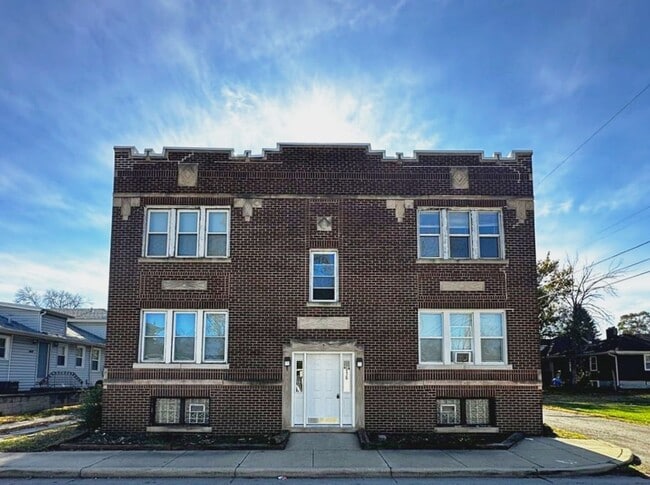 Building Photo - 516-518 Kenwood Unit 1E