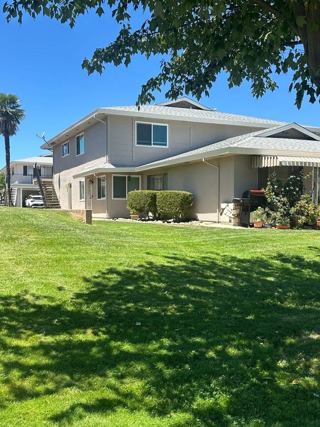 Building Photo - 3673 Park Dr