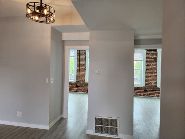 Photo - 109 N Kimball Ave