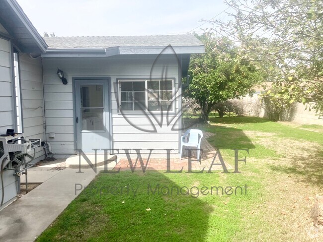 Building Photo - 912 S California Ave Rental