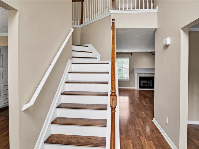 Photo - 3725 Crescent Walk Ln NE