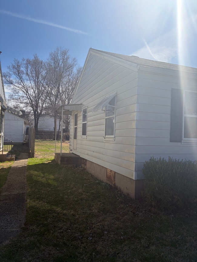 Photo - 2408 W Wiswall St