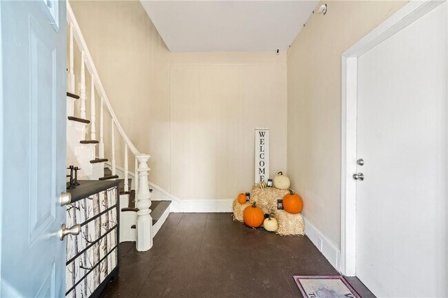 Photo - 1165 Chalkstone Ave Unidad 2