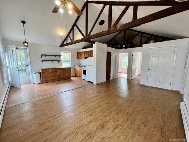 Photo - 496 Mountainview Ave