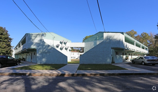 Photo - Hampton Villa