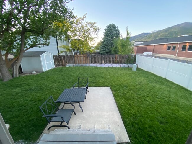 Photo - 1084 W 1060 N