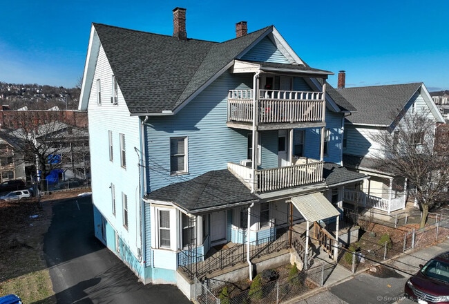 Building Photo - 20 Lounsbury Ave Unit 1b
