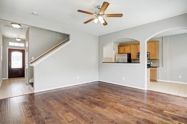 Photo - 8908 Minola Oaks Dr