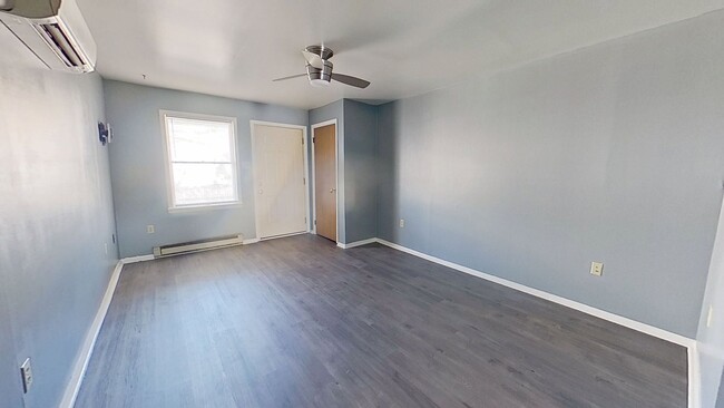 Photo - Recently Renovated 2 Bedroom Duplex
