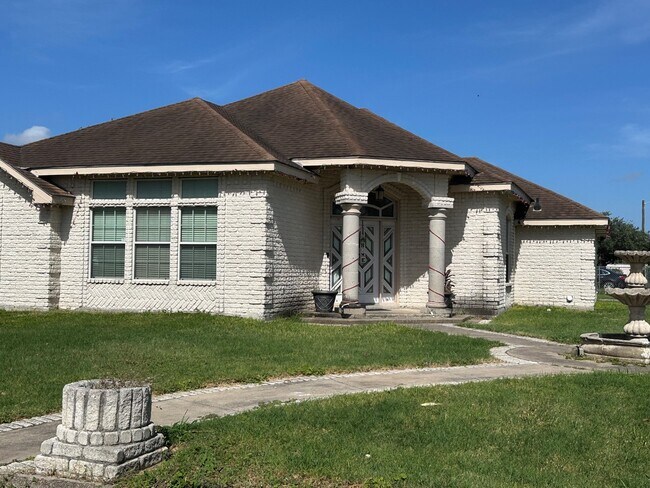 Photo - 4007 Zuley St