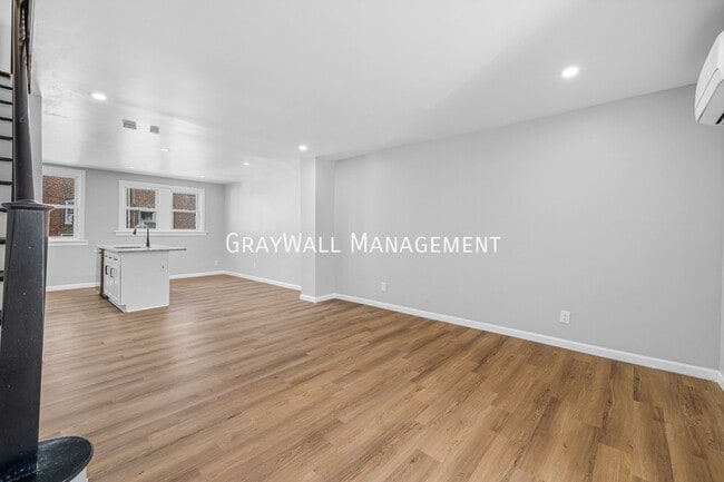 Photo - 216 Wright Ave