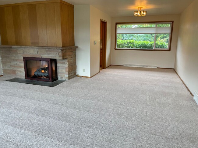 Photo - Desirable Olympic Manor Home
