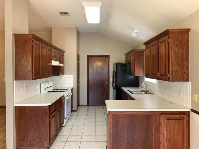 Photo - 2909 Sandstone Dr