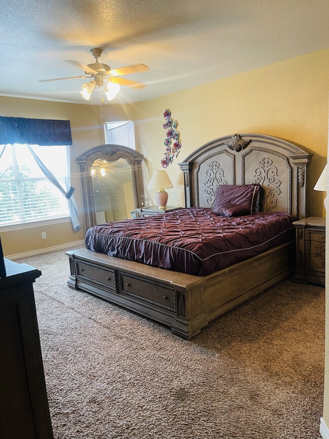 Photo - 425 Emerald Shore Ln