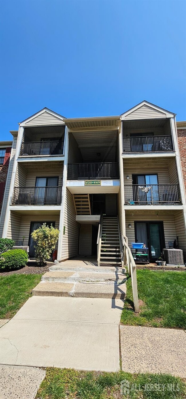 Building Photo - 447 Lancaster Ct Rental