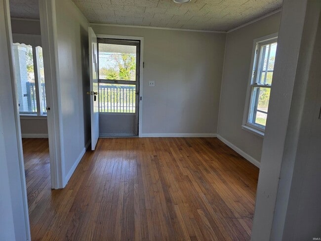 Photo - 921 W Gourley Pike