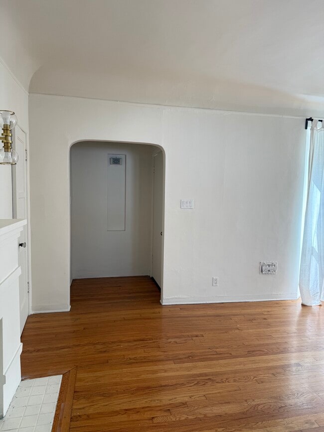 Photo - 2023 Talmadge St Unit 2023 Talmadge St 90027