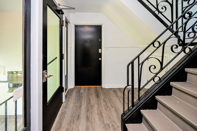 Photo - 203 Loraine Ave Unidad 4