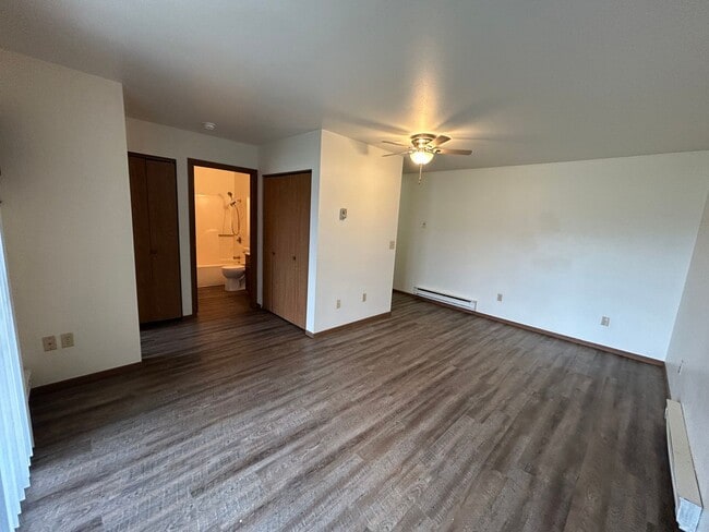 Photo - Prairie Village Apartments