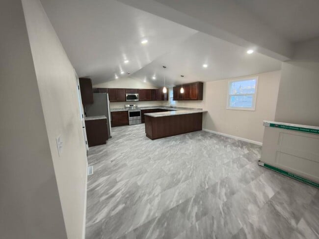 Photo - 1719 E 5th St