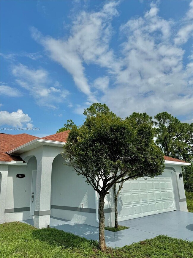 Photo - 813 Naples Ave S