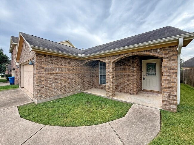 Building Photo - 18421 Sunrise Oaks Ct Rental