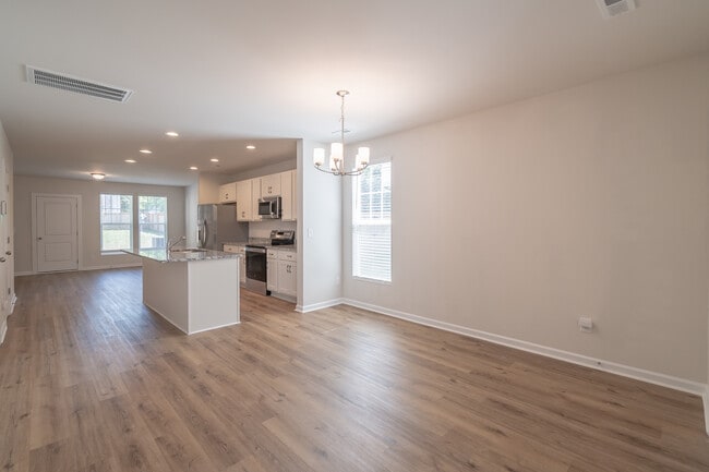 Photo - 223 Hoskins Ave Dr