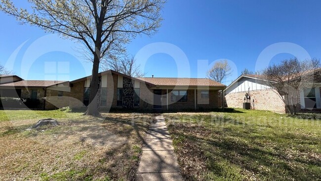 Photo - 1021 Brookshire Cir House