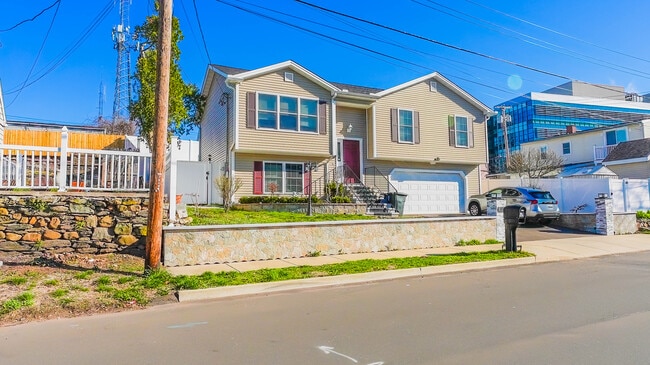 Photo - 45 Daytona St