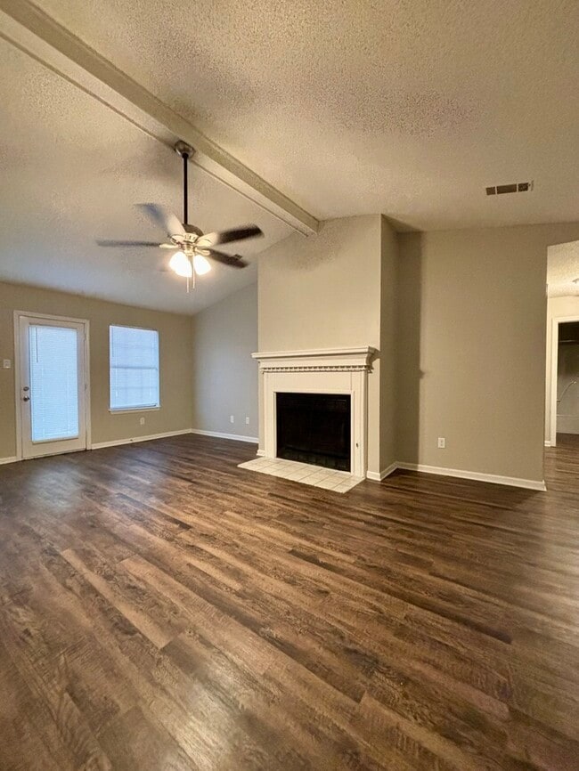 3 Eastwood Ct