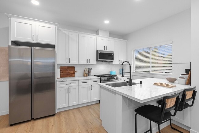 Photo - 6411 Richard St