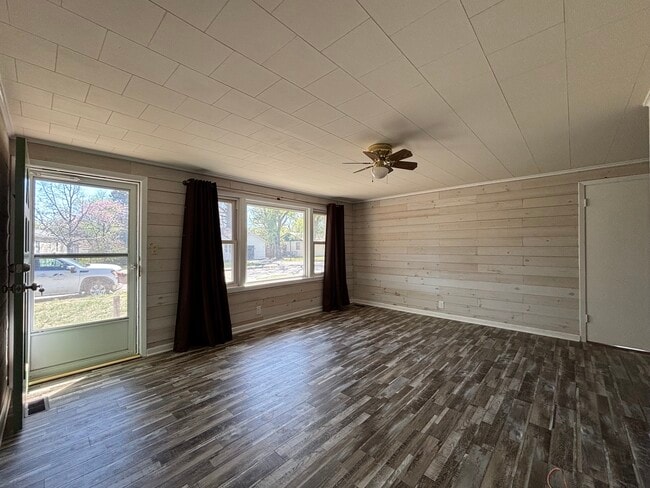 Photo - 521 Normandy Rd