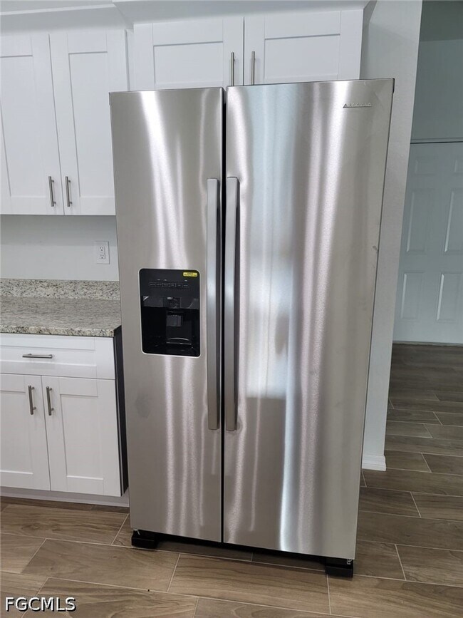 Photo - 684 Thomas Sherwin Ave S