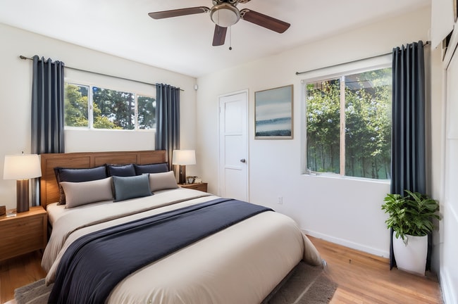 Photo - Bright & Spacious 1BR Retreat Near Keck Medical Center | Private Garage + Garden Space Unidad 2111