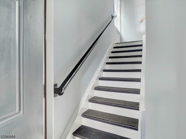 Photo - 385 E Main St