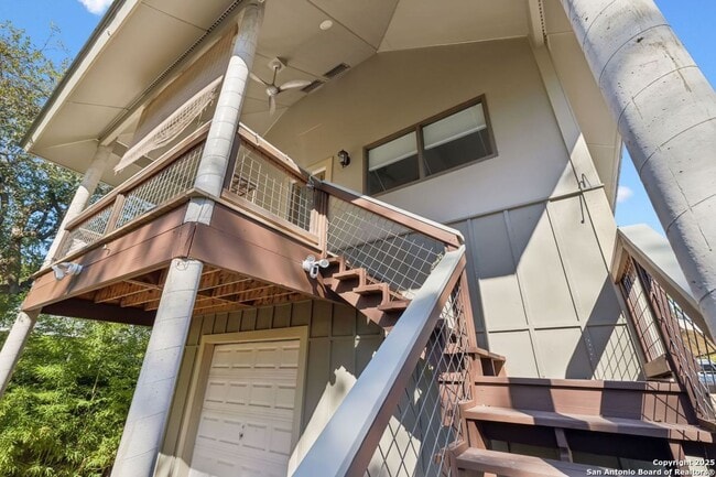 Building Photo - HISTORIC CHARM IN KING WILLIAM